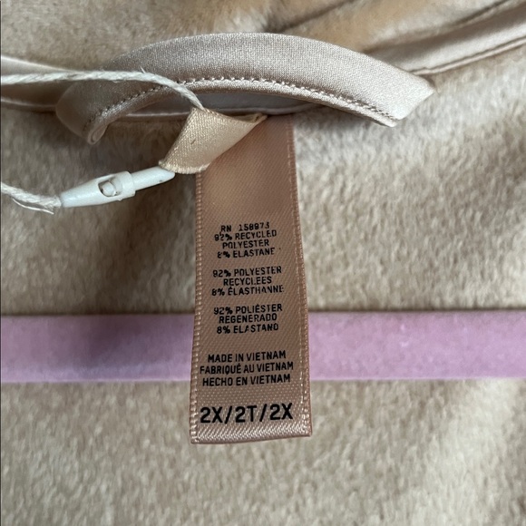 Skims Velour Robe in Honey Beige size 2X - Picture 8 of 10